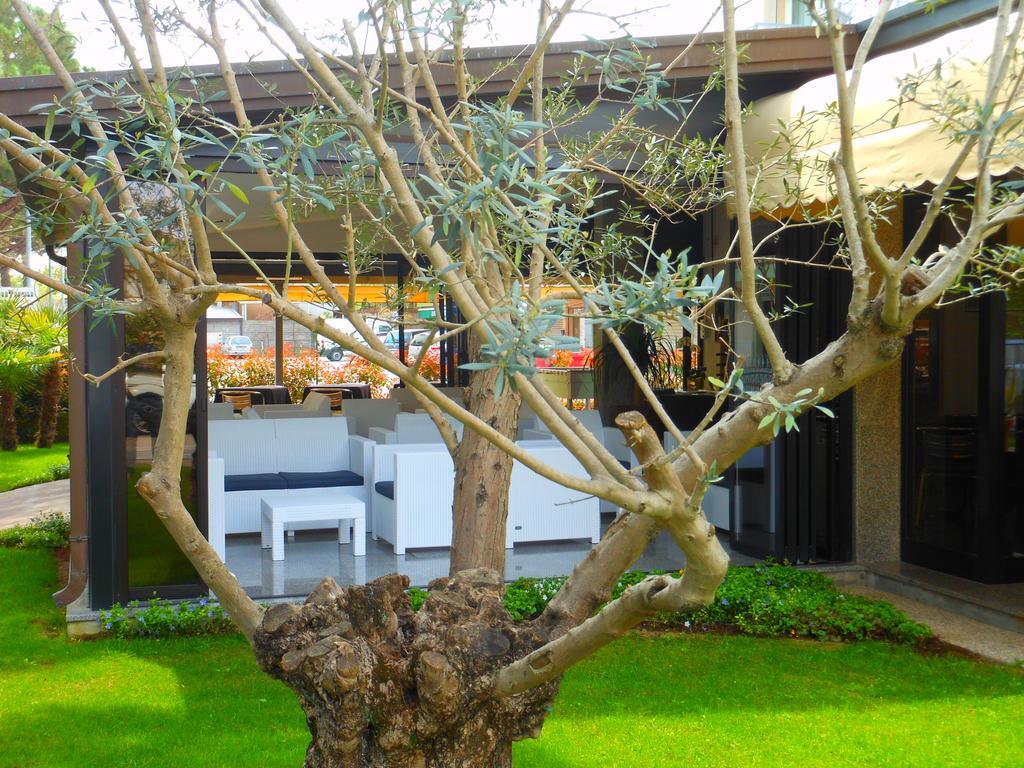 Hotel Jesolo Sand ภายนอก รูปภาพ