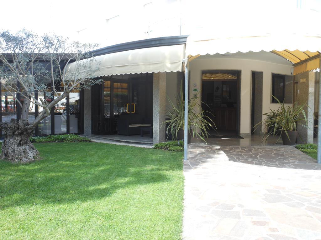 Hotel Jesolo Sand ภายนอก รูปภาพ