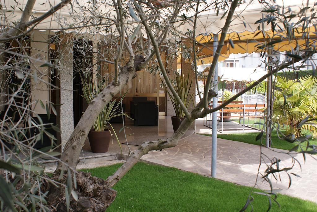 Hotel Jesolo Sand ภายนอก รูปภาพ
