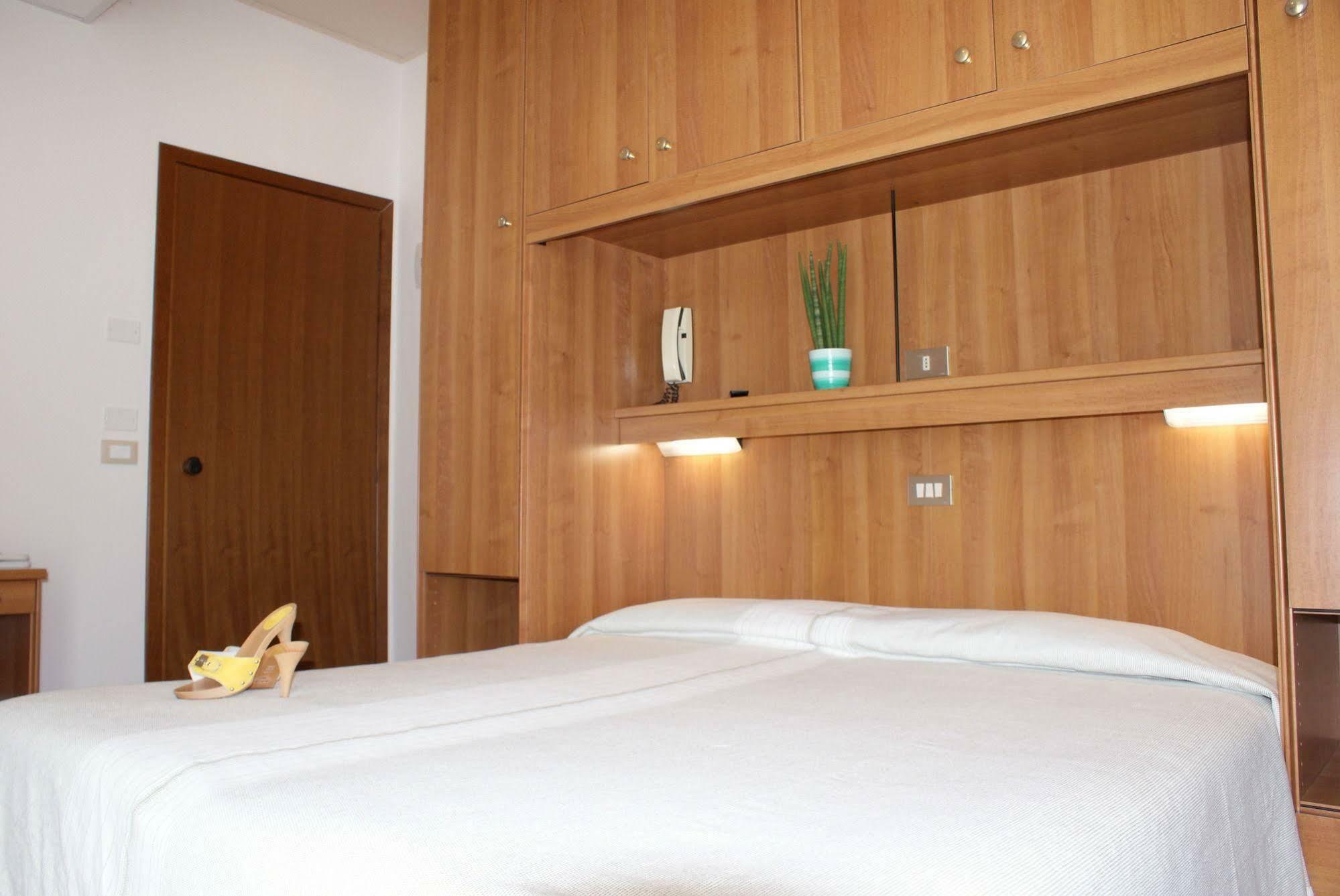 Hotel Jesolo Sand ภายนอก รูปภาพ